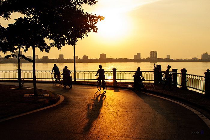 Hồ Tây Sunset Spot – Điểm Ngắm Hoàng Hôn Tuyệt Vời Tại Hà Nội