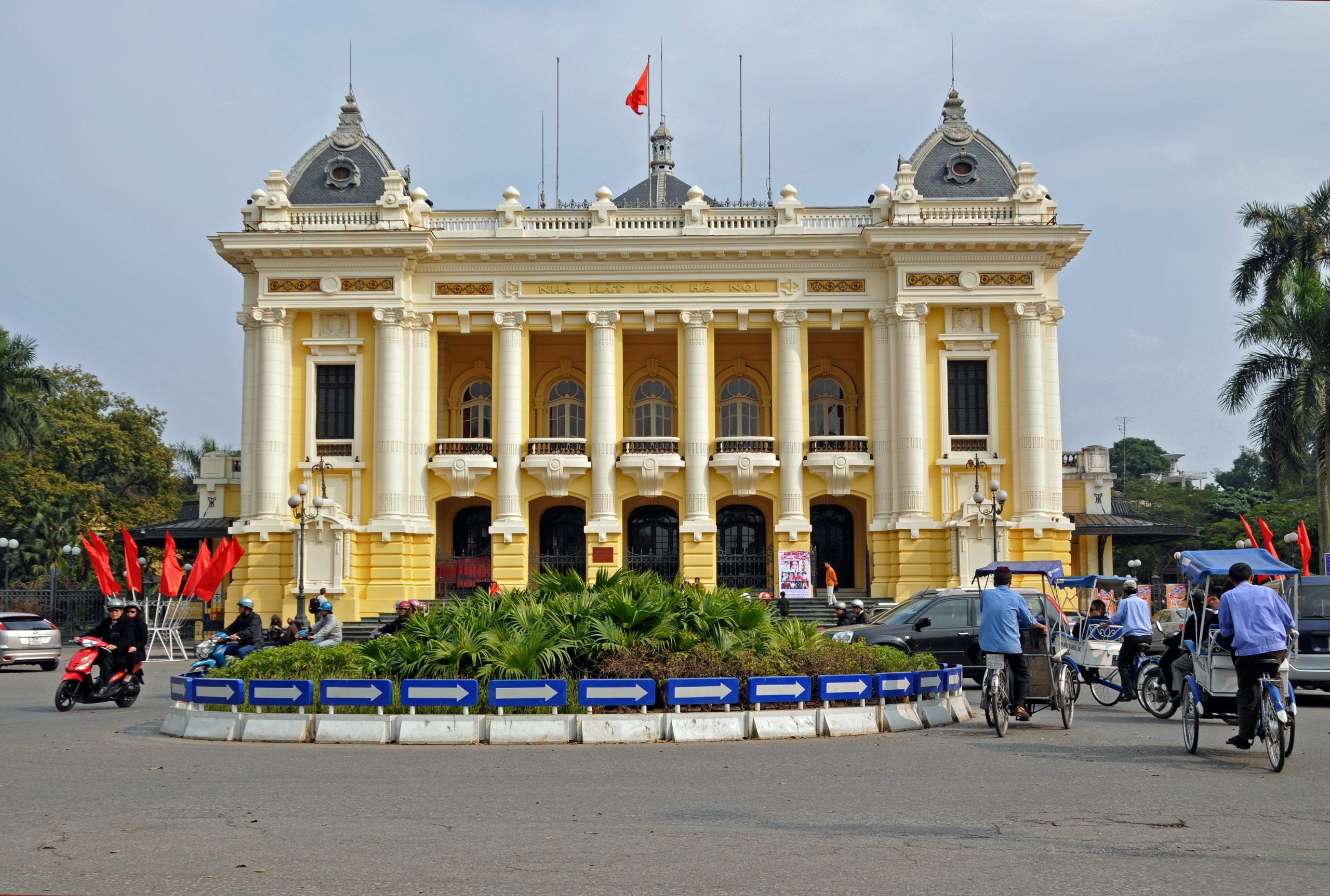Nhà Hát Lớn Hà Nội – Một Biểu Tượng Văn Hóa Lịch Sử