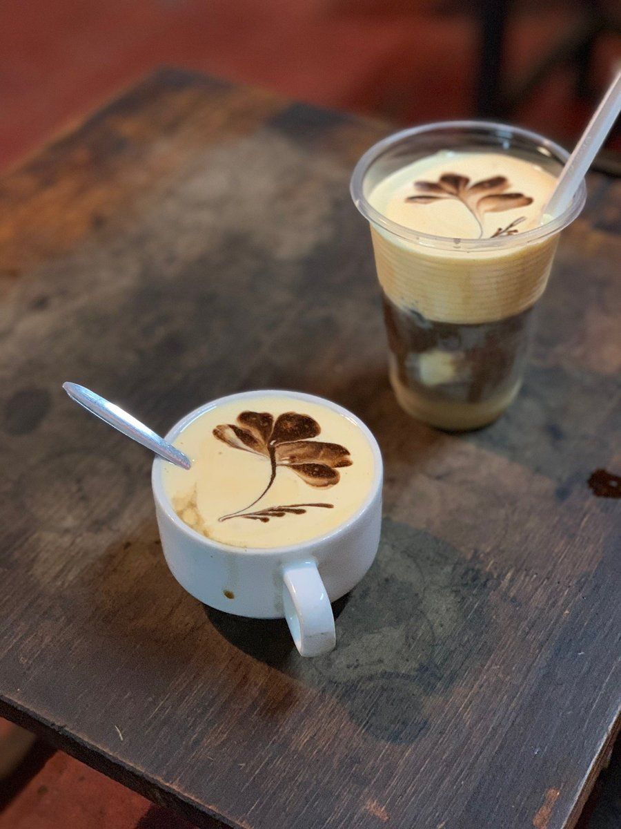 Café Đinh – View Hồ Gươm: Điểm Đến Lý Tưởng Cho Những Ai Yêu Hà Nội