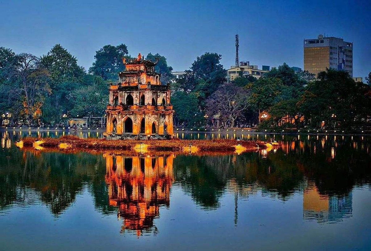 Hồ Hoàn Kiếm – Trái Tim Hà Nội