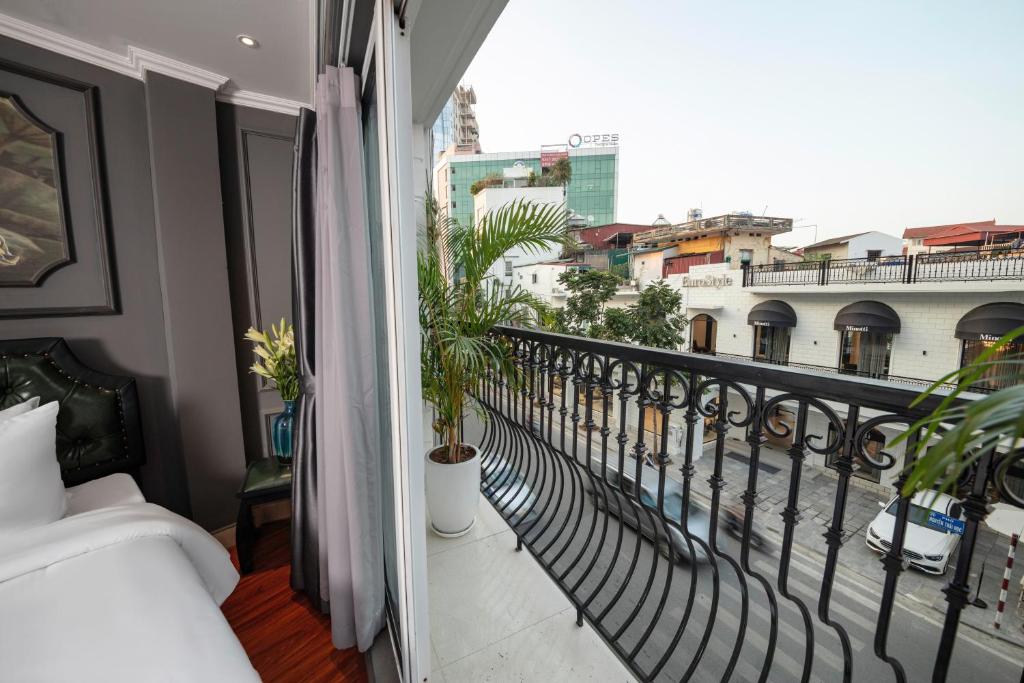 Madelise Stardust Hotel &#038; Travel: Điểm Dừng Lý Tưởng Cho Chuyến Du Lịch Tại Hà Nội
