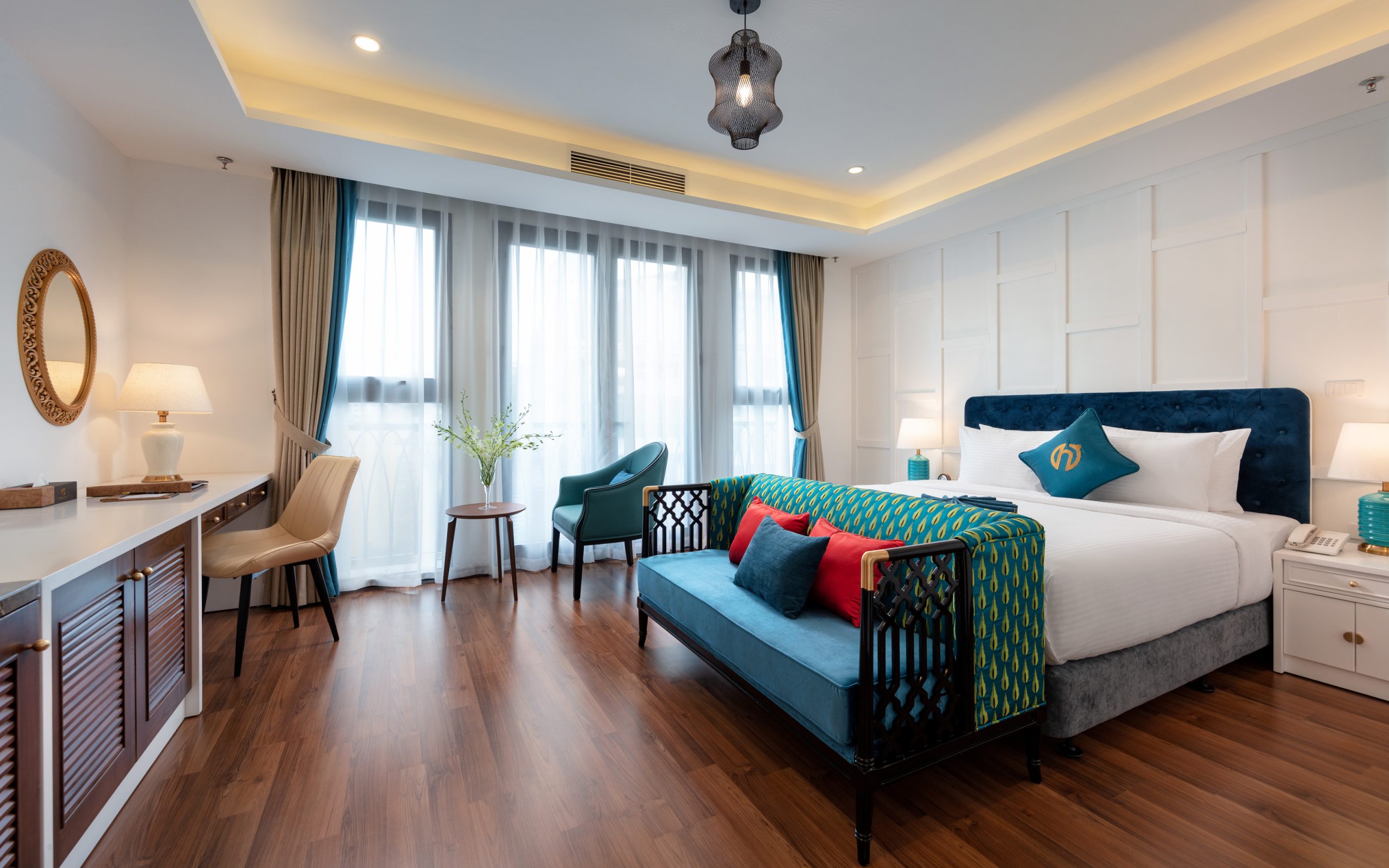 Minasi HanoiOi LakeSide Hotel: Trải Nghiệm Sang Trọng Tại Hồ Gươm