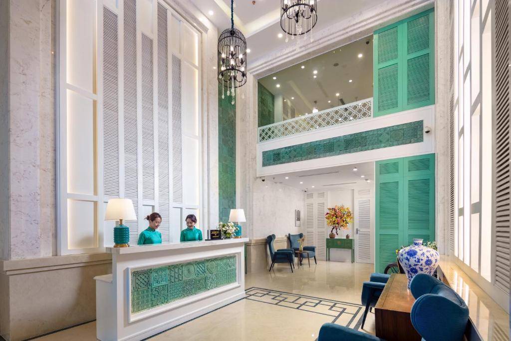 Minasi HanoiOi LakeSide Hotel: Trải Nghiệm Sang Trọng Tại Hồ Gươm