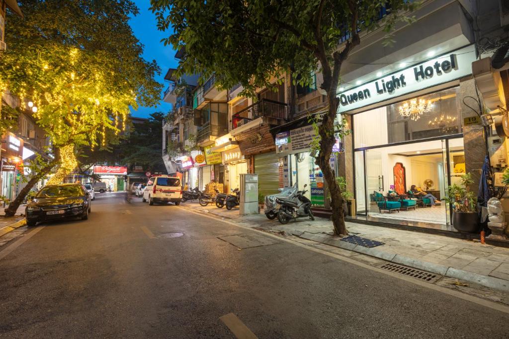 Queen Light Hotel: Địa Chỉ Lý Tưởng Cho Kỳ Nghỉ Tại Hà Nội
