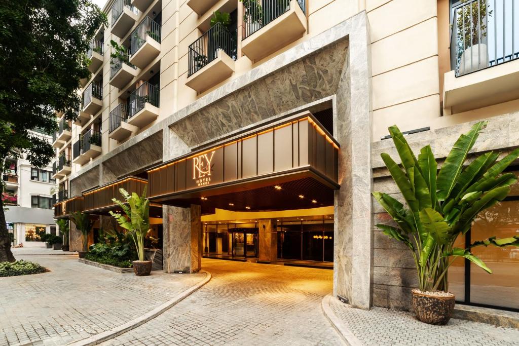 REY Hotel Hanoi: Khám Phá Một Khách Sạn Đẳng Cấp tại Hà Nội