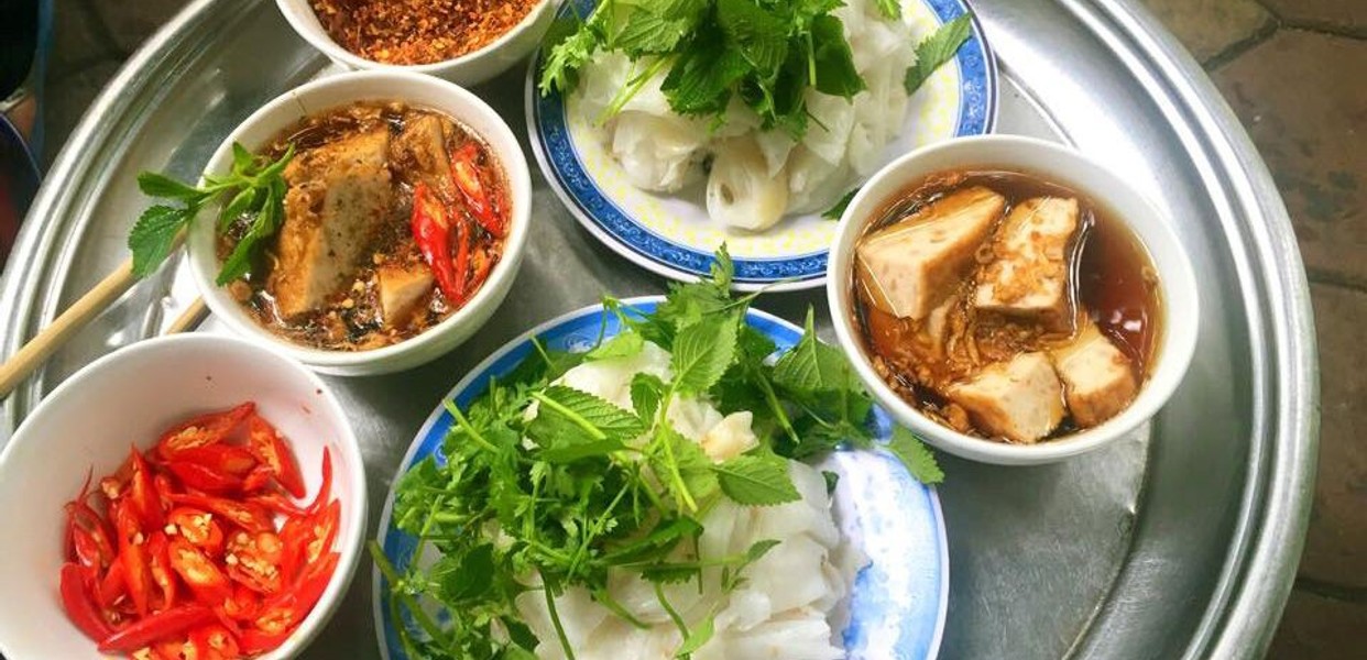 Bánh Cuốn Bà Hoành – Món Ăn Nổi Tiếng Của Hà Nội