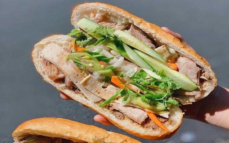 Bánh Mì Pate – Món Ăn Sáng Tạo Với Hương Vị Không Thể Quên