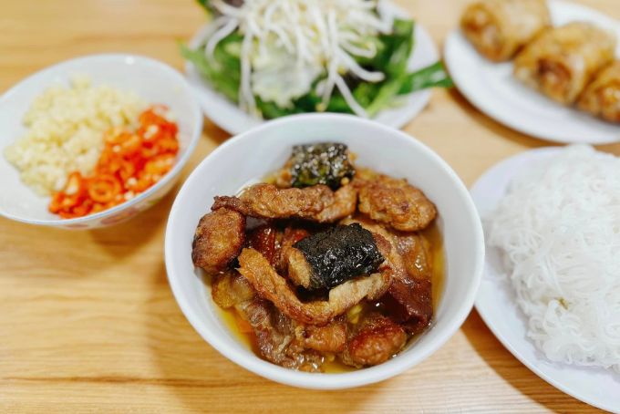 Bún Chả Hàng Mành – Hương Vị Truyền Thống Hà Nội