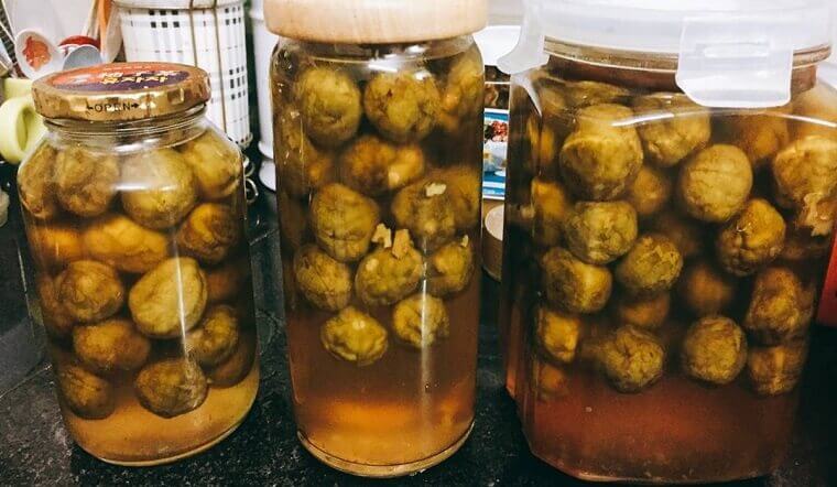 Cách làm Quả sấu ngâm: Bí quyết để tạo nên món ăn vặt thanh mát cho mùa hè