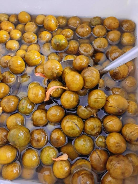 Cách làm Quả sấu ngâm: Bí quyết giữ trọn hương vị mùa hè