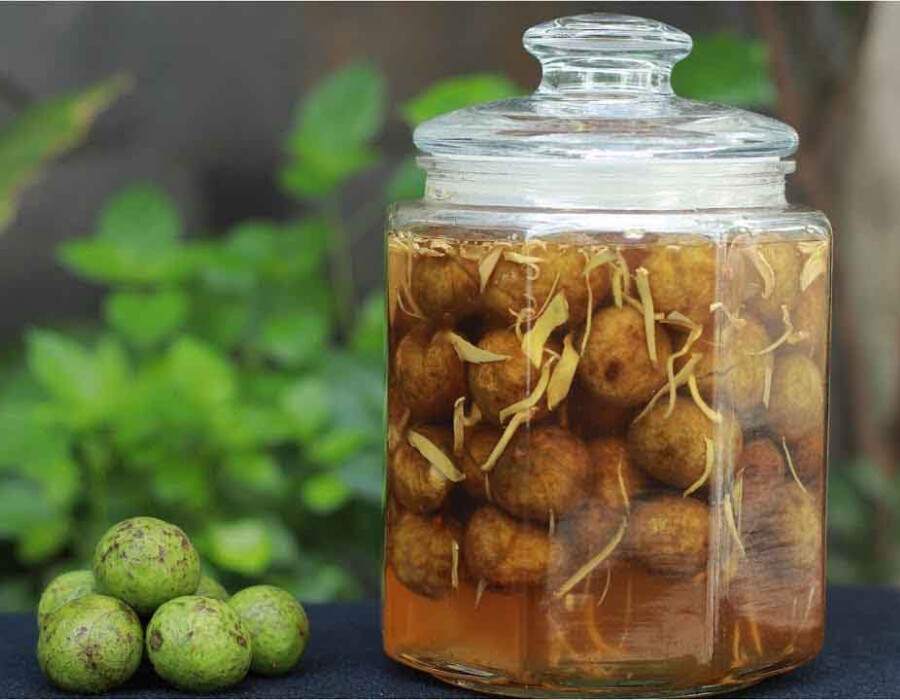 Cách làm Quả sấu ngâm: Bí quyết giữ trọn hương vị mùa hè