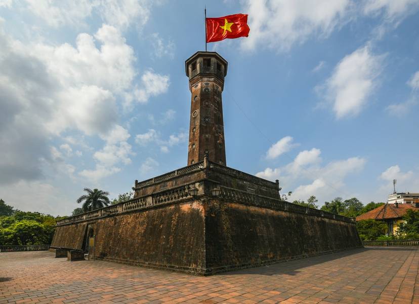 Cột cờ Hà Nội &#8211; Biểu Tượng Lịch Sử Nổi Bật Của Thủ Đô