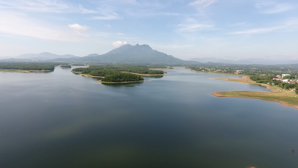 Hồ Suối Hai &#8211; Thiên Nhiên Tươi Đẹp và Thú Vị Tại Vùng Ngoại Ô Hà Nội