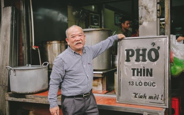 Khám Phá Hương Vị Đặc Sản Hà Nội Tại Phở Thìn (Lò Đúc)