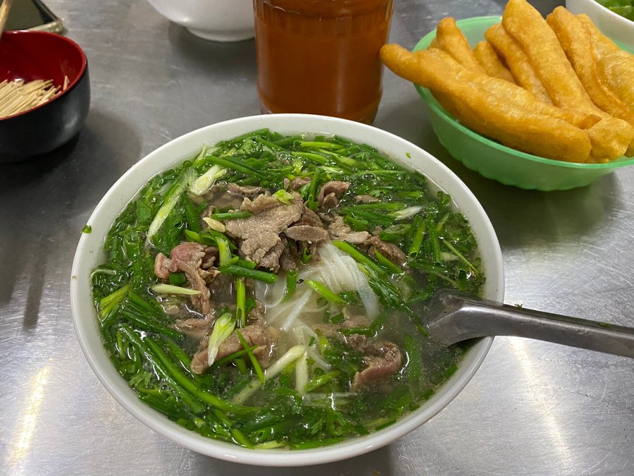 Khám Phá Hương Vị Đặc Sản Hà Nội Tại Phở Thìn (Lò Đúc)