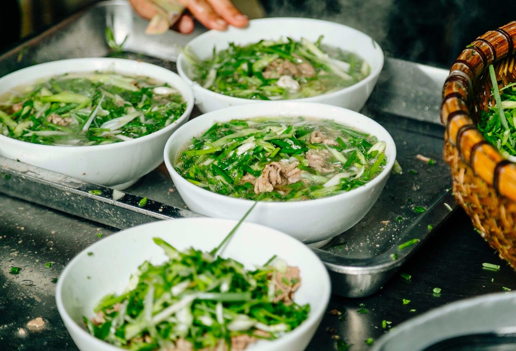 Khám Phá Hương Vị Đặc Sản Hà Nội Tại Phở Thìn (Lò Đúc)