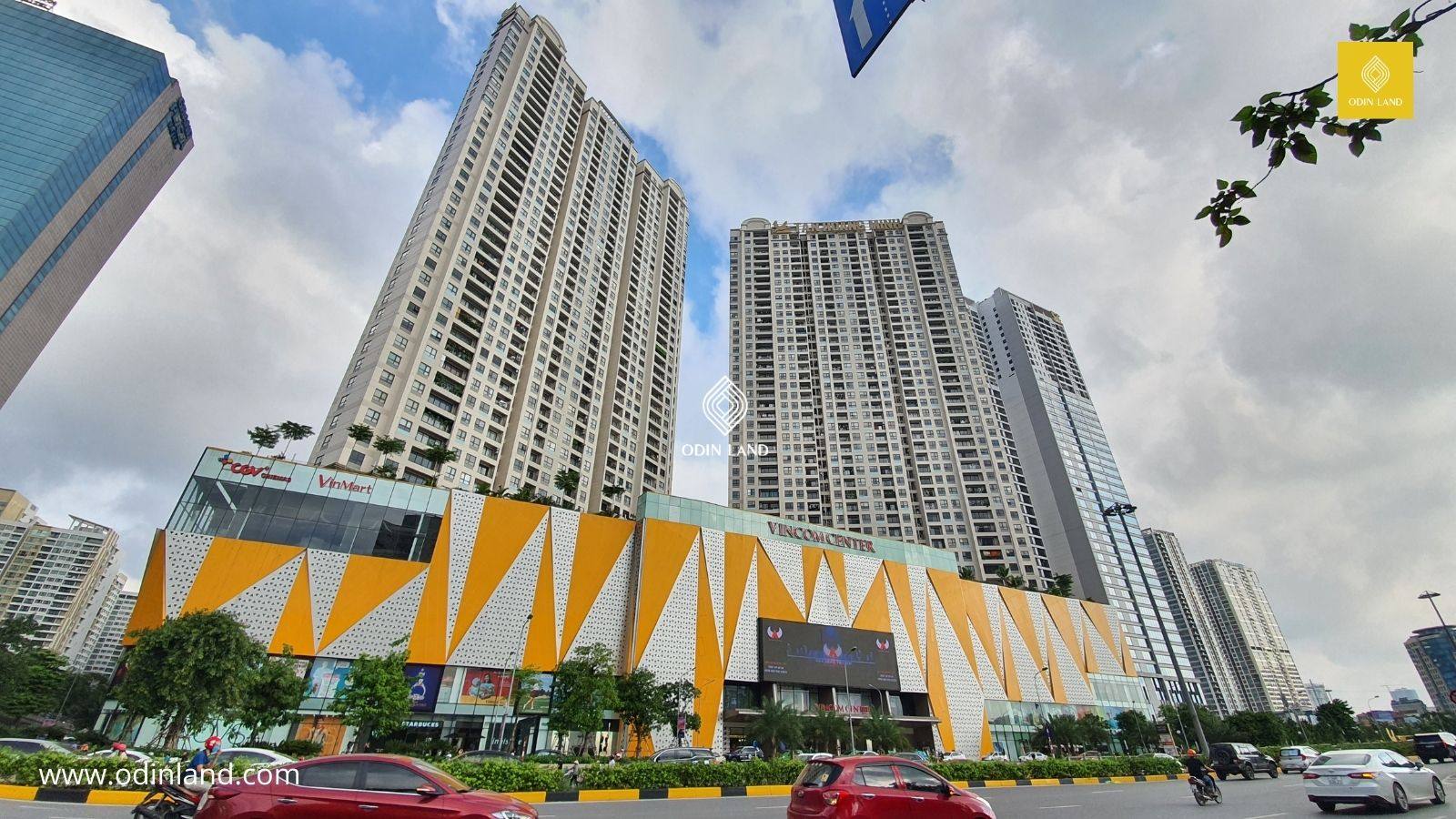 Khám Phá Vincom Center Trần Duy Hưng: Điểm Đến Lý Tưởng Cho Mọi Nhà Mua Sắm