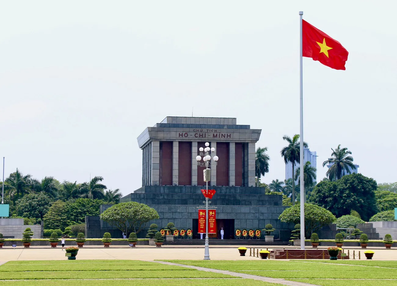 Lăng Chủ Tịch Hồ Chí Minh: Biểu Tượng Lịch Sử Việt Nam