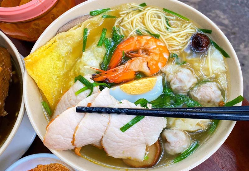 Mì Vằn Thắn: Món Ăn Nổi Bật Tại Lan Viên Hotel