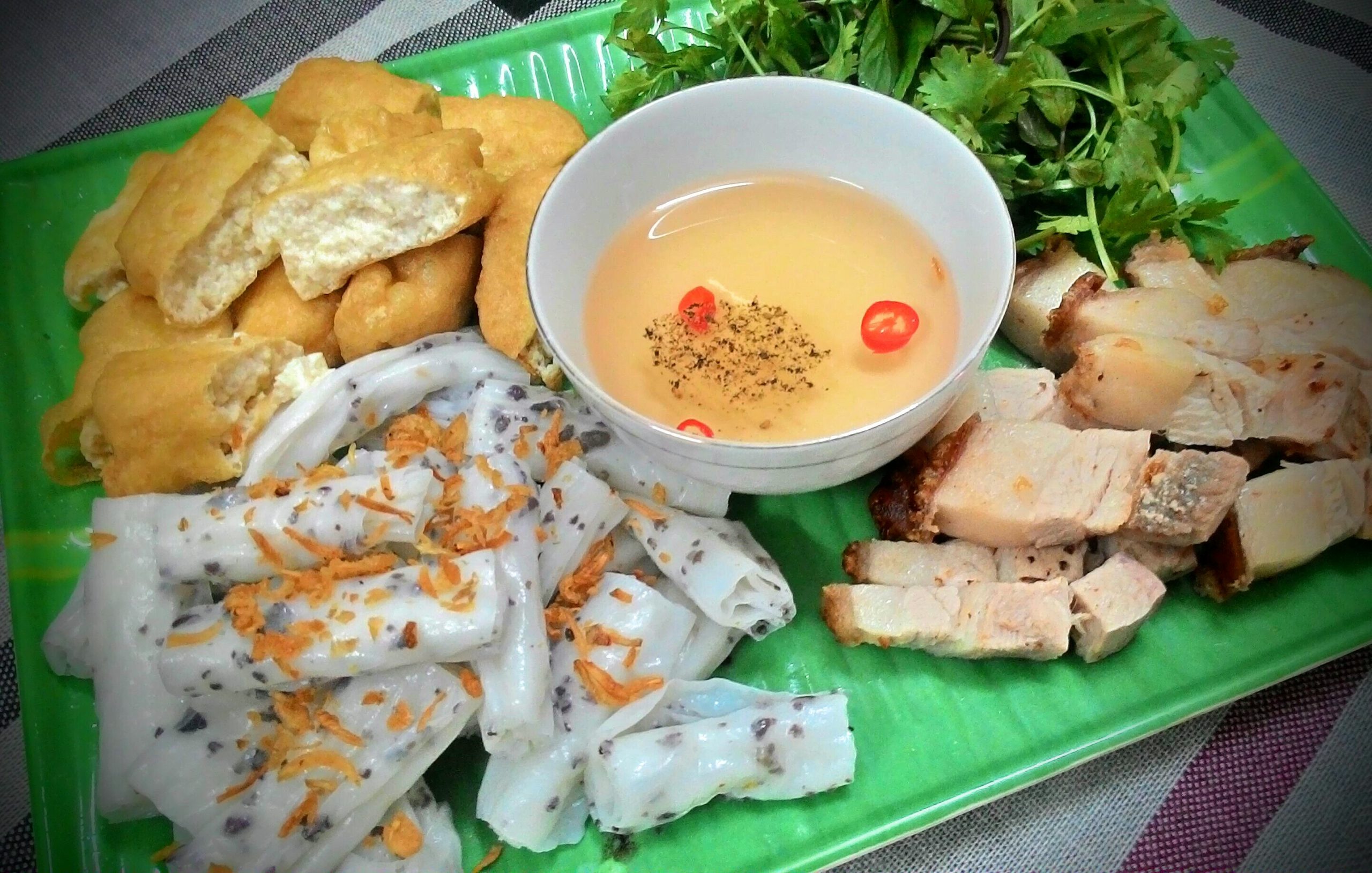 Món Bánh Cuốn Thanh Trì – Hương Vị Đặc Trưng Của Hà Nội