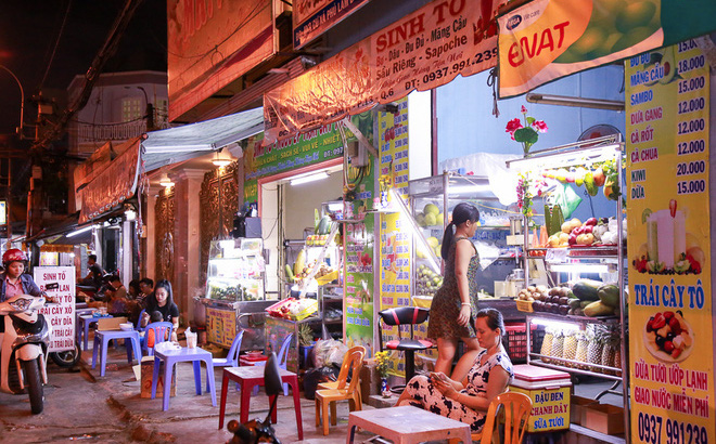 Phố Ẩm Thực Hàng Buồm – Thiên Đường Ẩm Thực Đặc Sắc Của Hà Nội