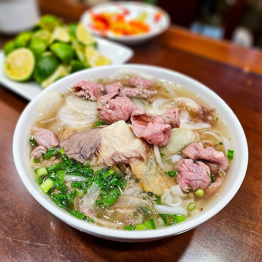 Phở Bò Lý Quốc Sư – Một Đặc Sản Đặc Trưng Của Hà Nội