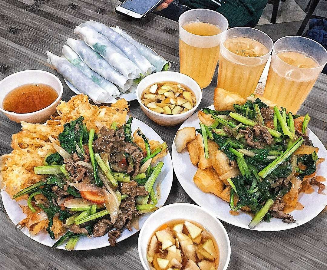 Phở Chiên Giòn – Món Ăn Đặc Sản Không Thể Bỏ Qua tại Lan Viên Hotel