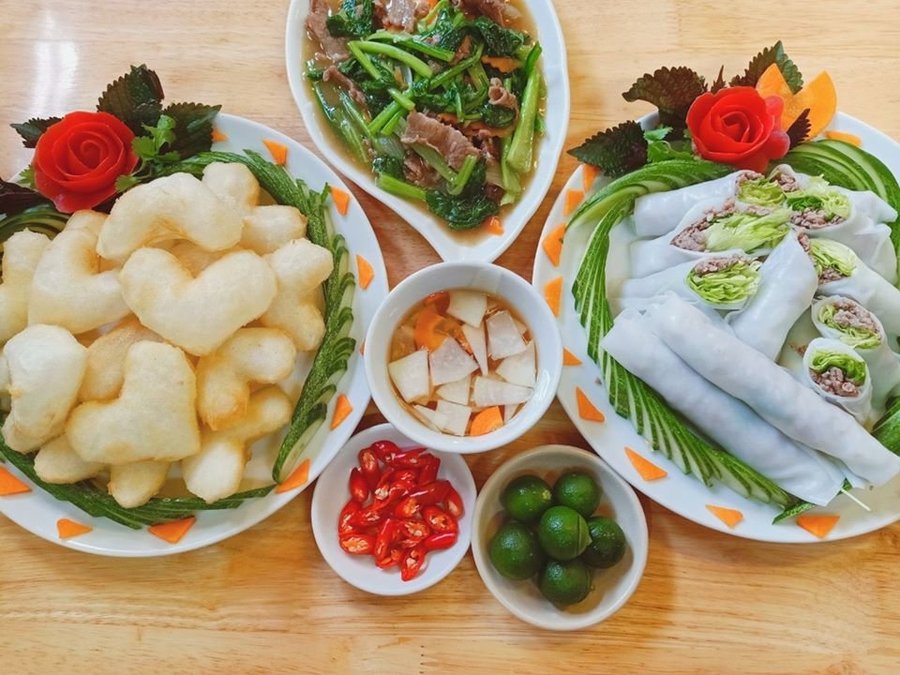 Phở Cuốn Ngũ Xá: Món Ngon Trứ Danh Hà Nội