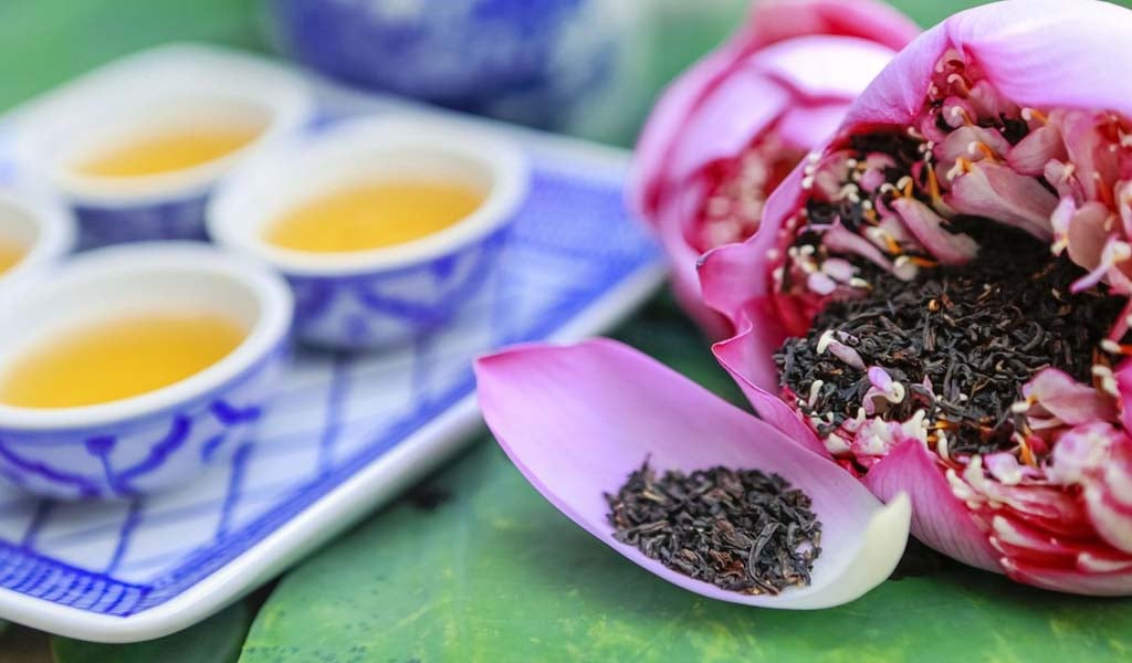 Trà Sen Tây Hồ &#8211; Hương Vị Tinh Tế Của Hà Nội Qua Thương Hiệu Lan Viên Hotel