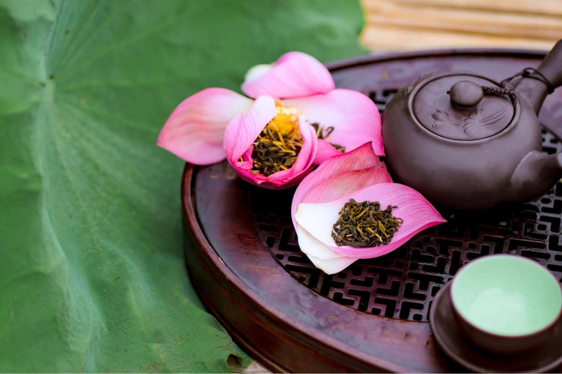 Trà Sen Tây Hồ &#8211; Hương Vị Tinh Tế Của Hà Nội Qua Thương Hiệu Lan Viên Hotel