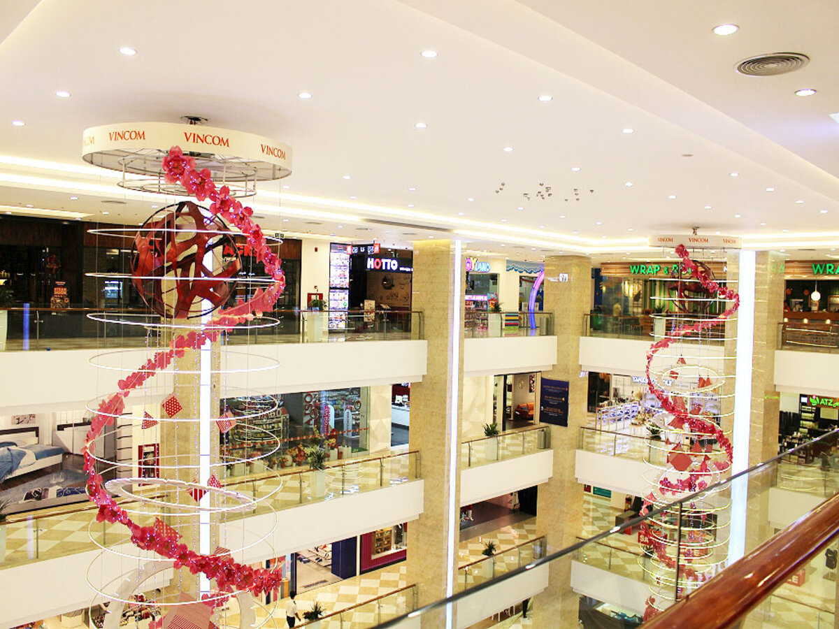 Vincom Center Nguyễn Chí Thanh: Trung Tâm Mua Sắm Đẳng Cấp Tại Hà Nội
