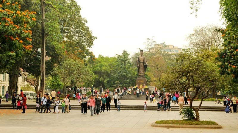 Vườn Hoa Lý Thái Tổ – Một Điểm Đến Lý Tưởng Cho Du Khách Tại Hà Nội