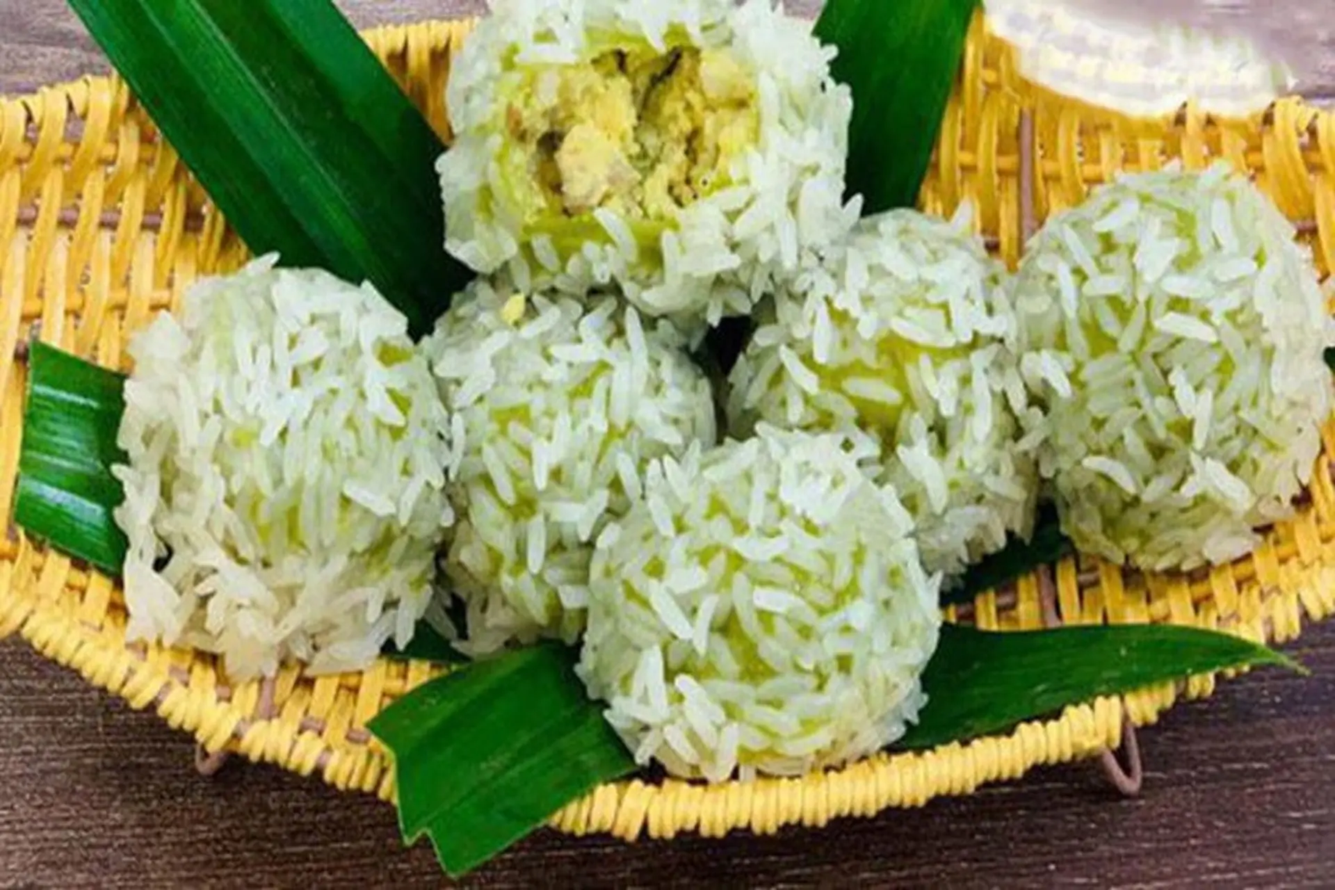 Xôi Khúc &#8211; Hương Vị Đặc Trưng Của Ẩm Thực Hà Nội
