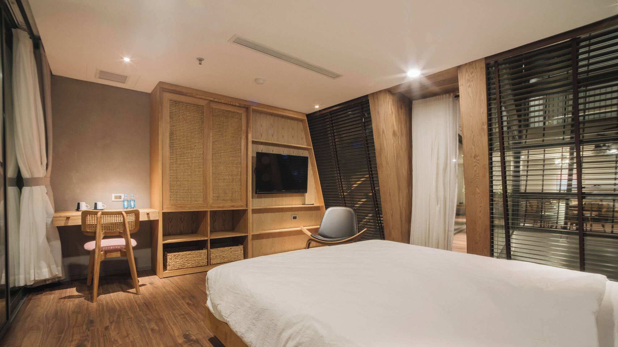 Top 10 Khách Sạn Tại Hà Nội Có Bãi Đỗ Xe Miễn Phí &#8211; Lựa Chọn Tuyệt Vời Cho Kỳ Nghỉ Của Bạn