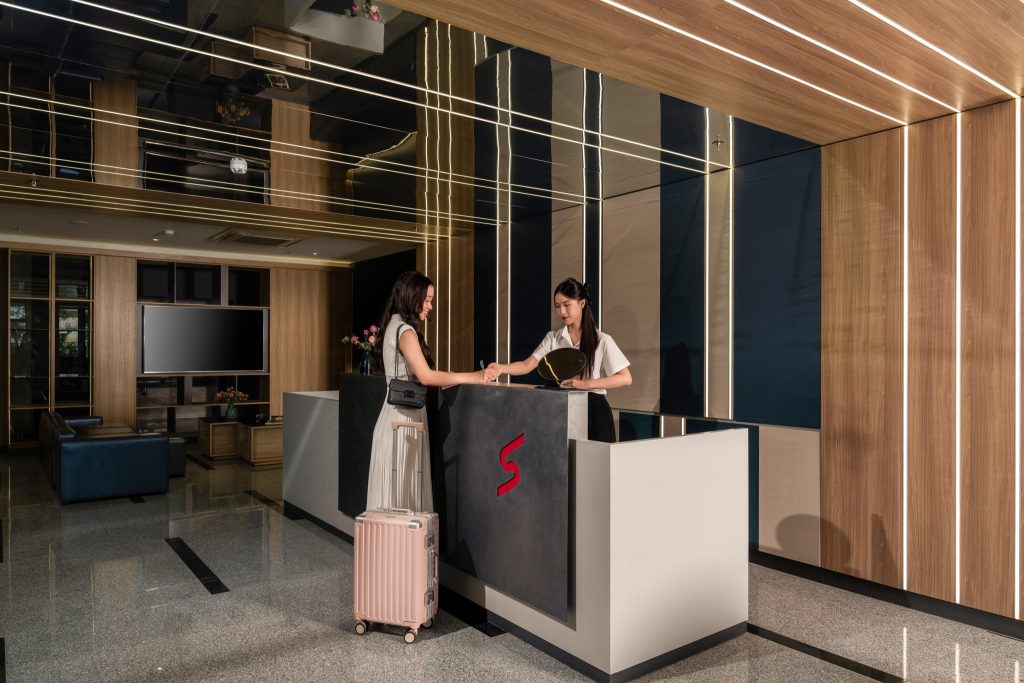 Rest Hotel: Khách Sạn Có View Ngắm Trọn Biển Nguyễn Tất Thành