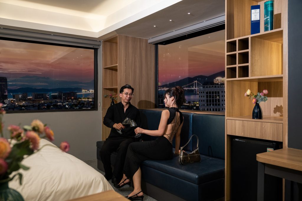 Rest Hotel: Khách Sạn Có View Ngắm Trọn Biển Nguyễn Tất Thành